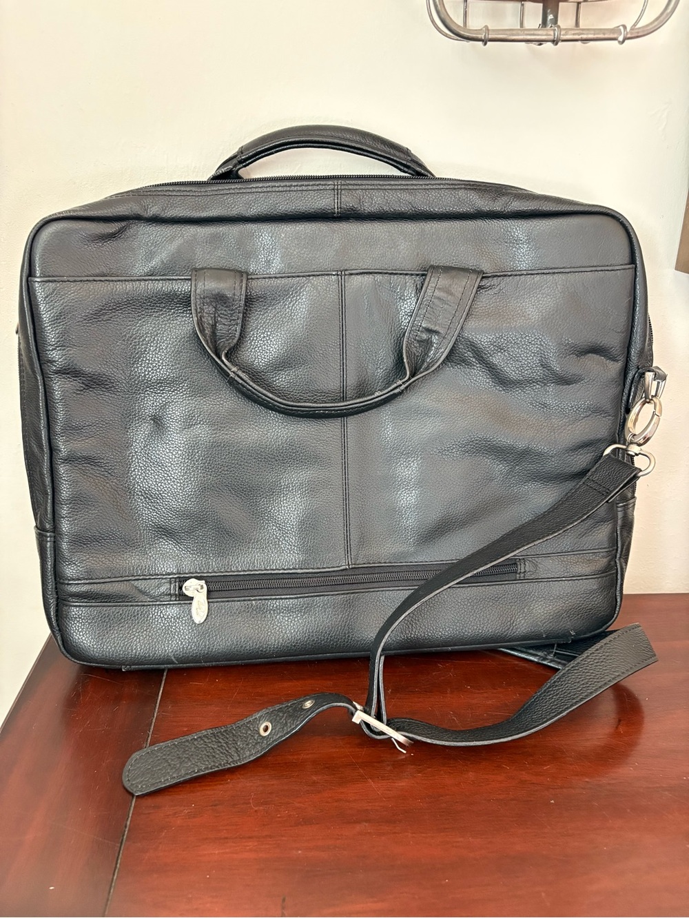McKlein USA Black Pebble Leather Laptop Bag #10T-0589054 Numerous Compartments